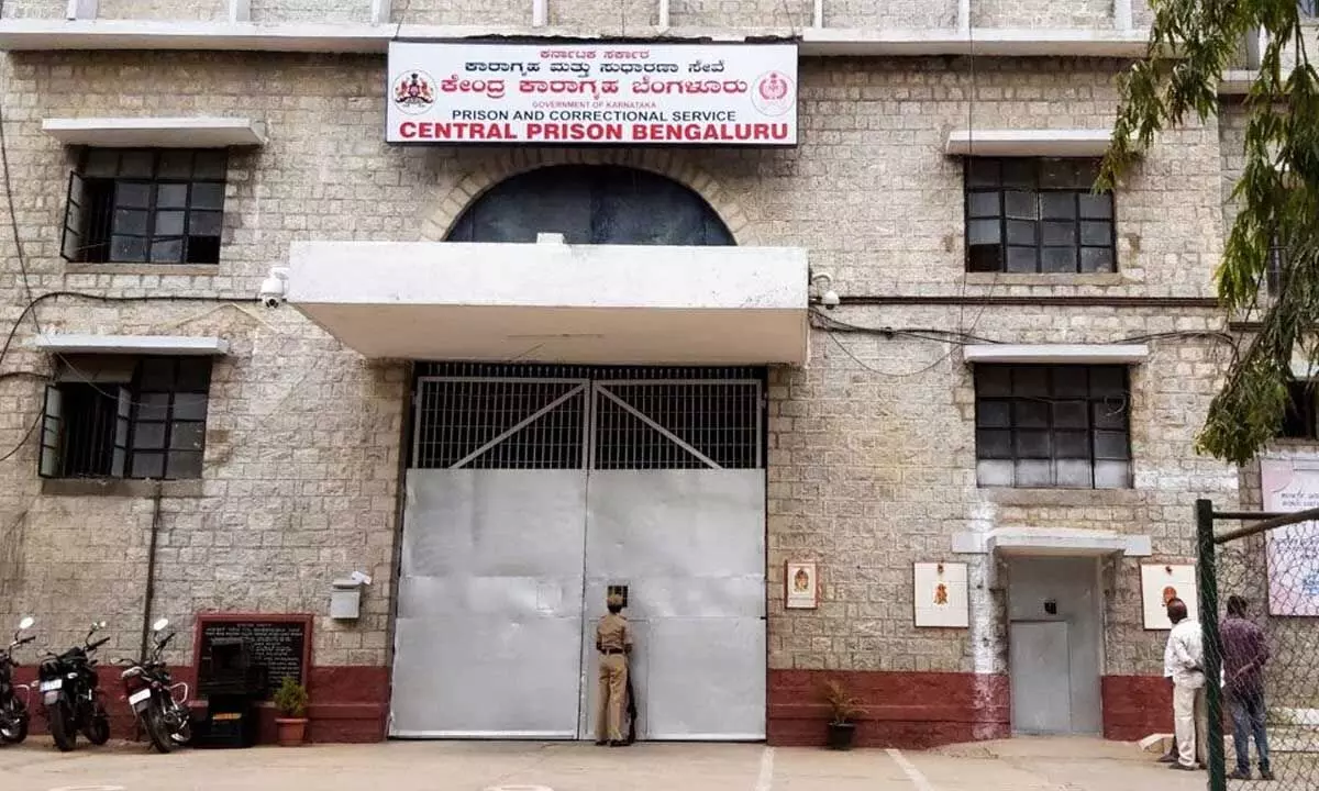 https://salarnews.in/public/uploads/images/newsimages/maannewsimage15092024_213625_Parappana Agrahara Jail.webp